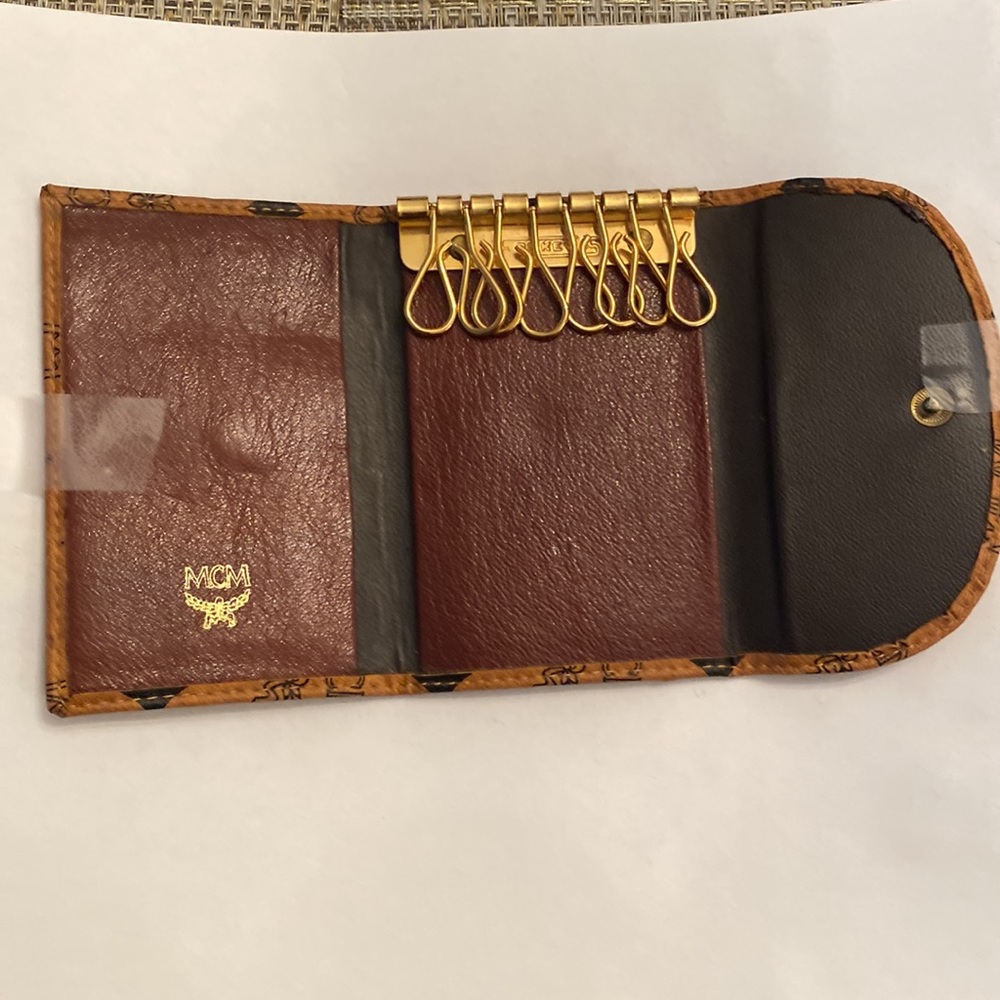 Vintage MCM brown and black leather rare keychain and card holder. - Picture 2 of 3